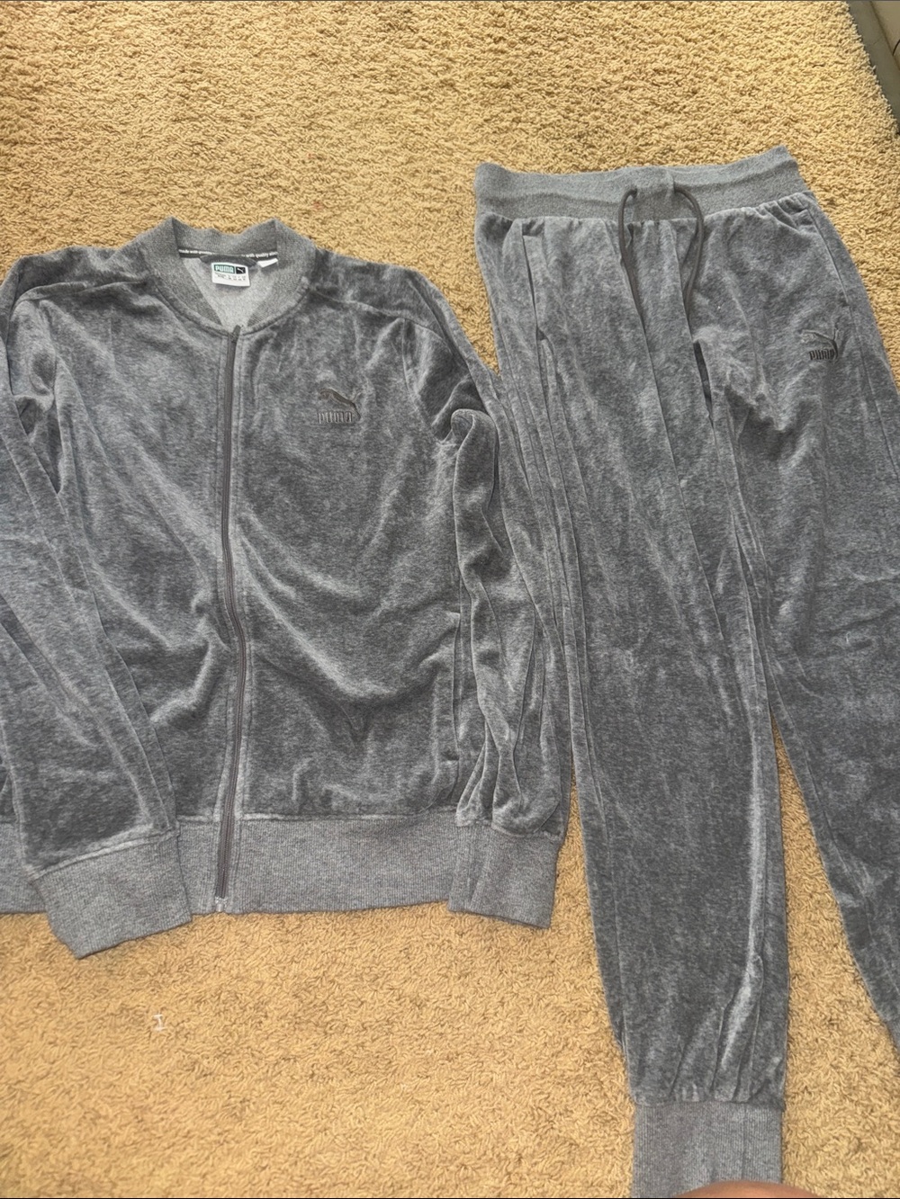PUMA Velour Zip-Up Set - Gray